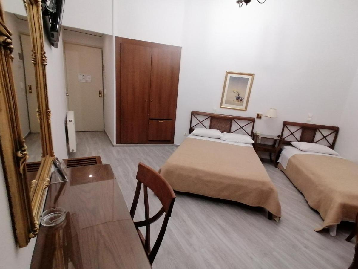 Hotel Galaxias Agrinio Esterno foto