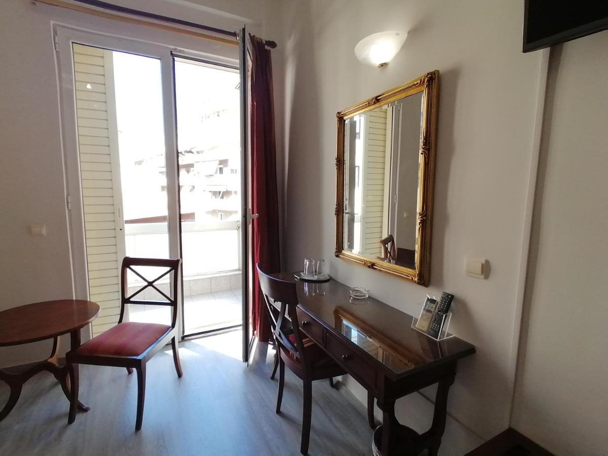 Hotel Galaxias Agrinio Esterno foto