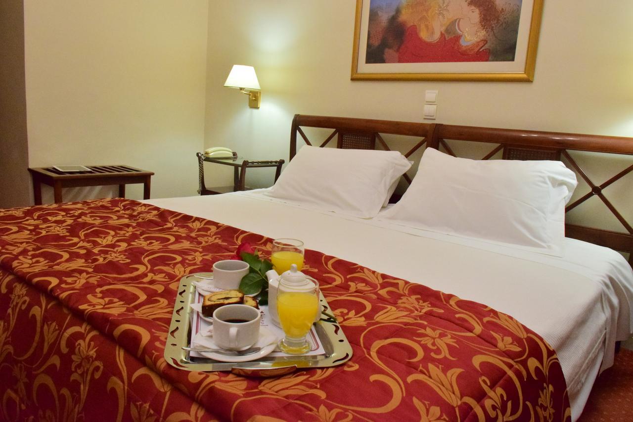 Hotel Galaxias Agrinio Esterno foto
