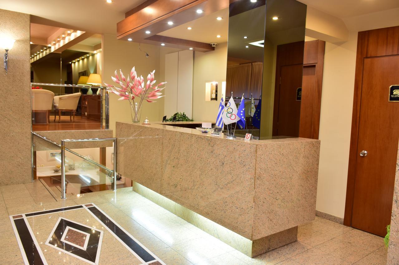 Hotel Galaxias Agrinio Esterno foto